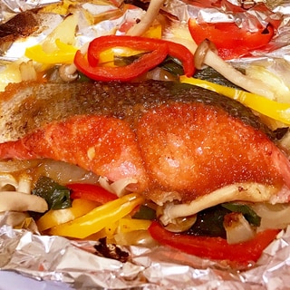 簡単♪塩紅鮭と野菜のホイル焼き